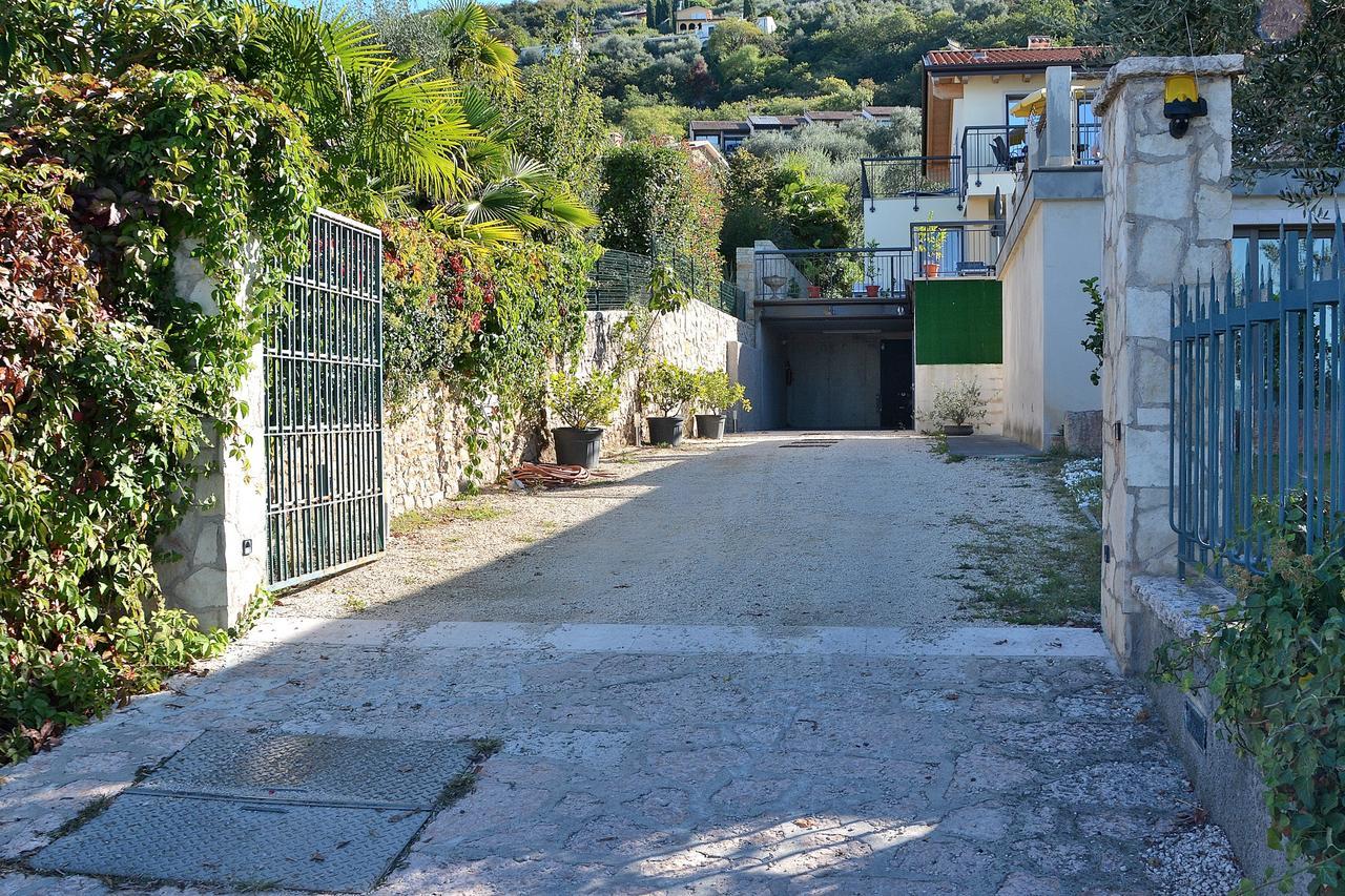 South Apartment With Pool Torri Del Benaco Exteriér fotografie